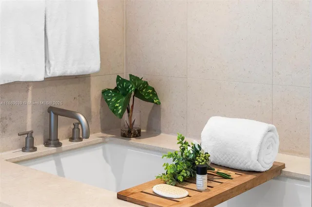 $17,500 | North Beach, Miami Beach, FL 33141