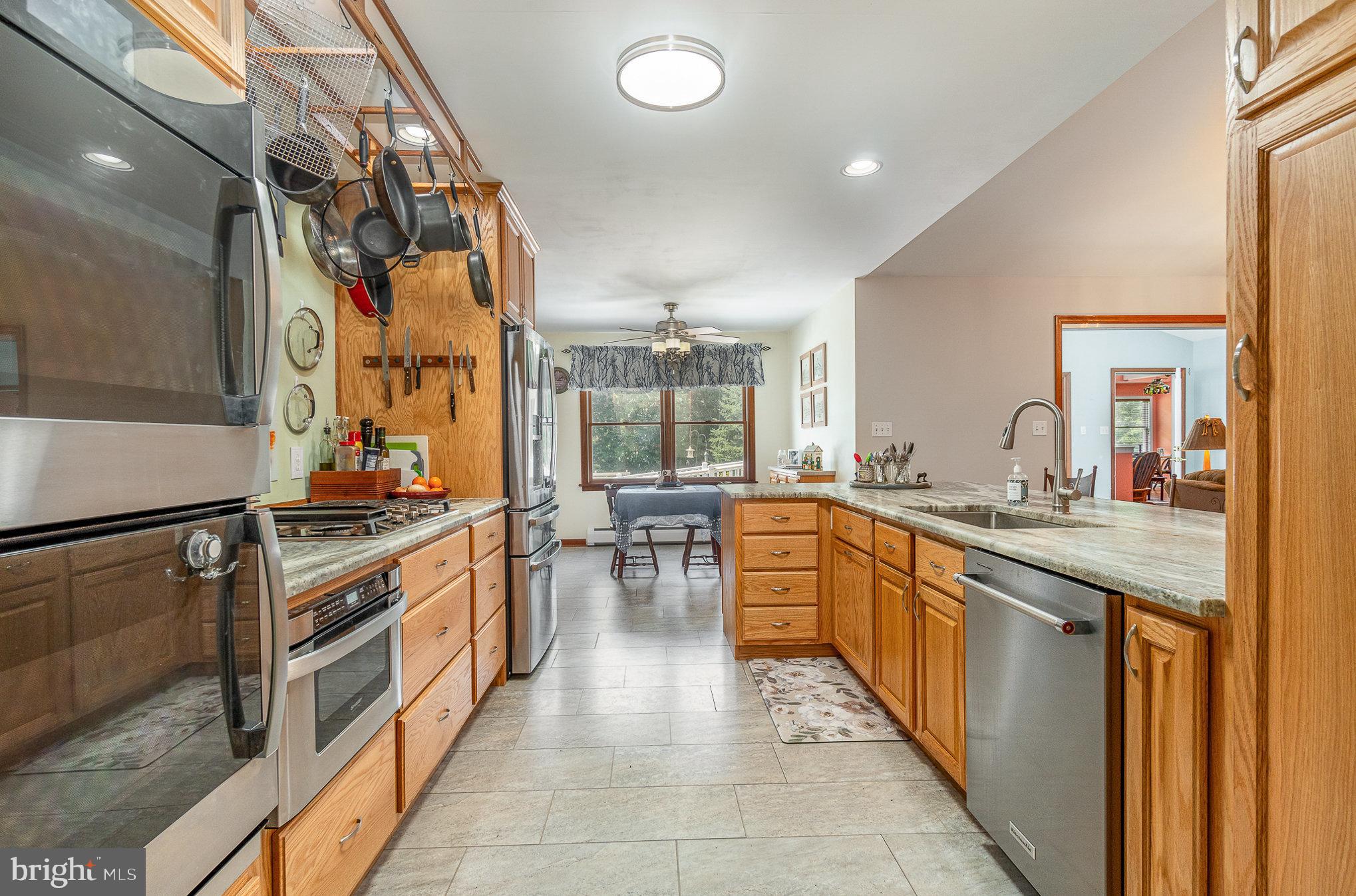 729 Carlson Road Hummelstown, PA 17036 - Photo 6 of 46 Gallery Image 6