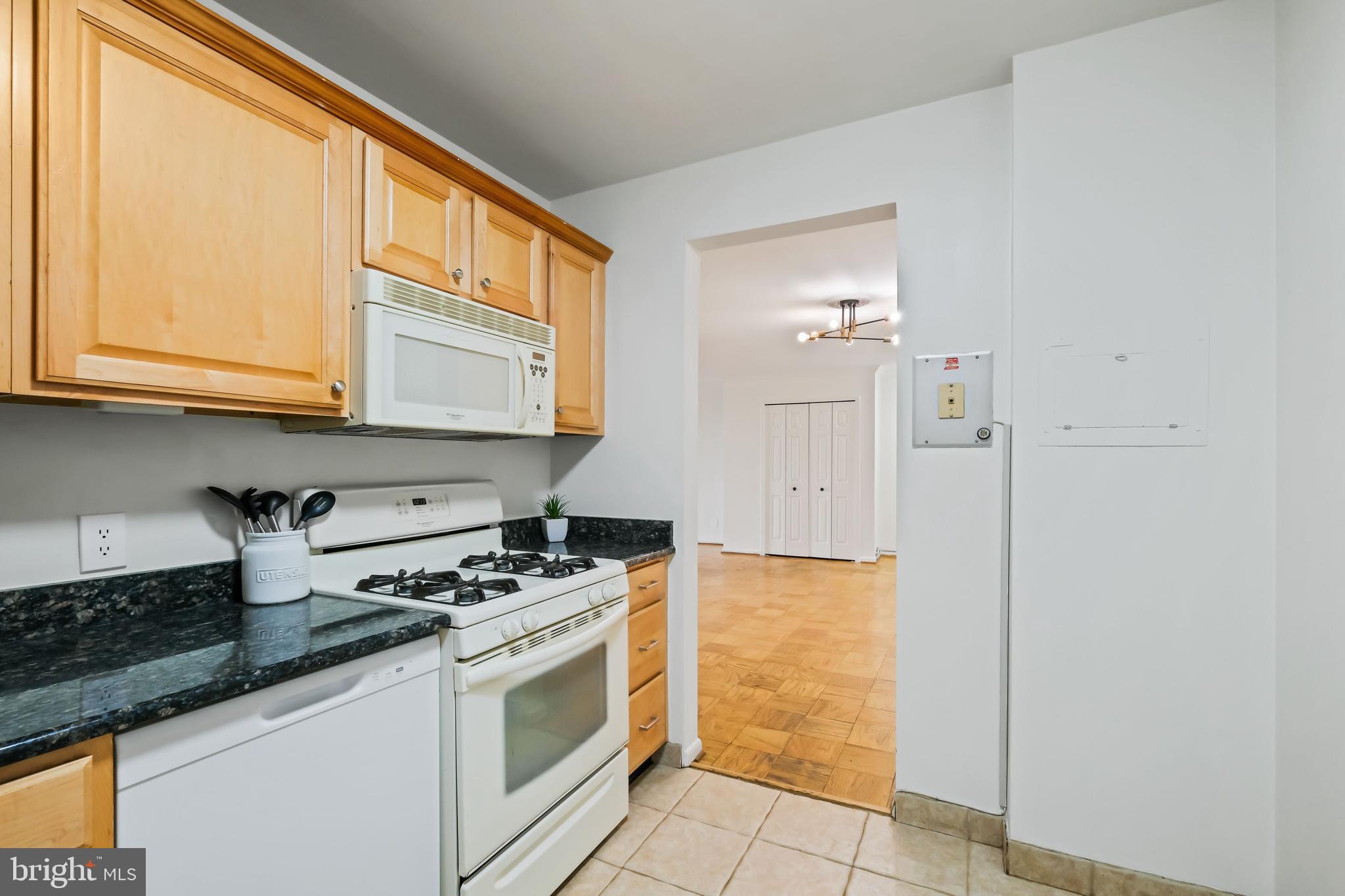 5101 River Road, Unit 513 Bethesda, MD 20816 - Photo 15 of 42