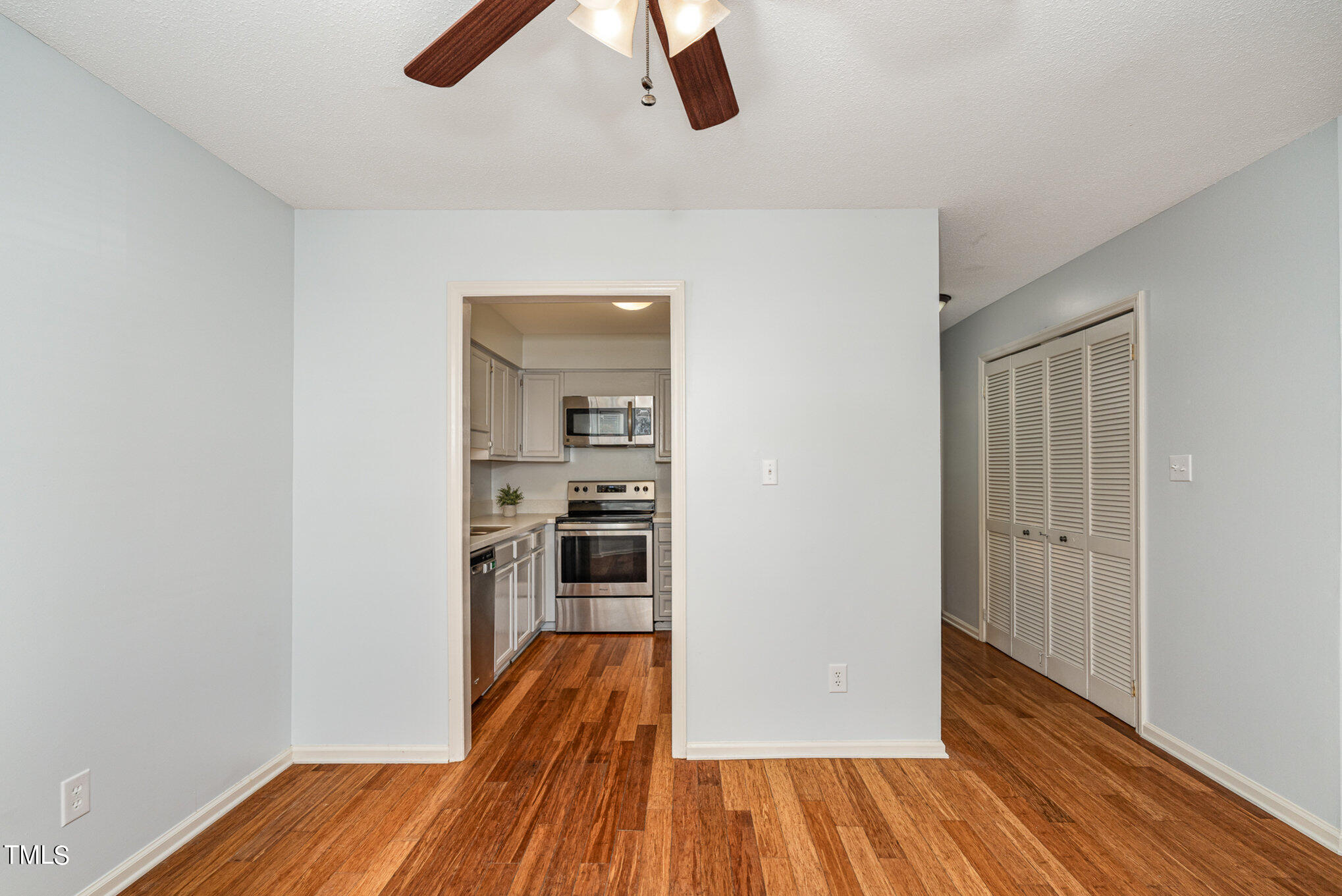 1911 Trexler Court Raleigh, NC 27606 - Photo 4 of 16 005_ndp1254-edit