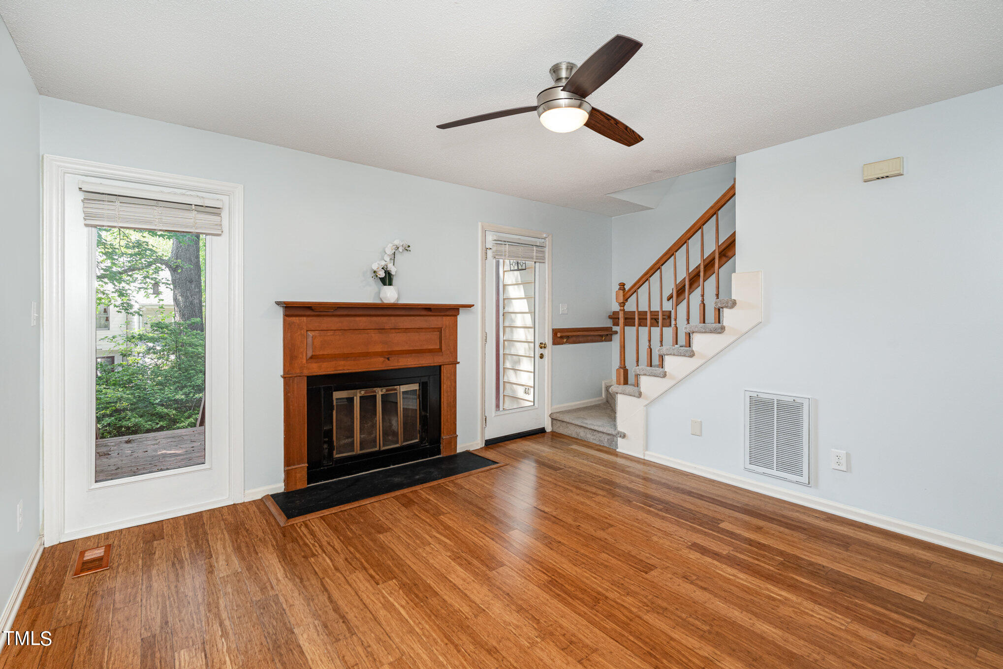 1911 Trexler Court Raleigh, NC 27606 - Photo 6 of 16 006_ndp1259-edit