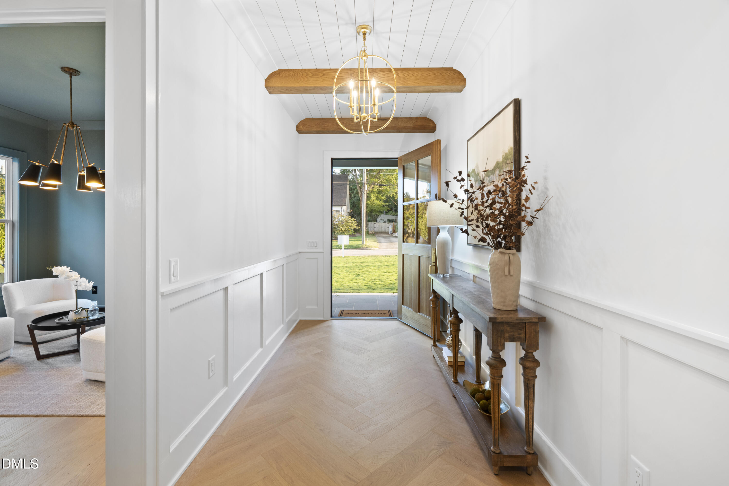 709 Mills Street Raleigh, NC 27608 - Photo 7 of 37