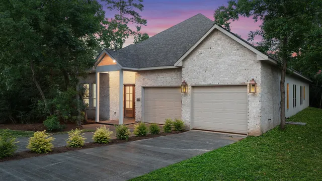 $840,000 | 25210 Melanie Pointe, Tomball, TX 77375