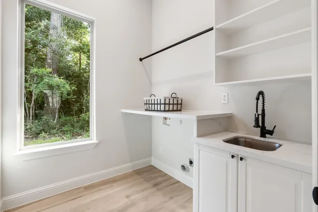 a view of an empty walk in closet