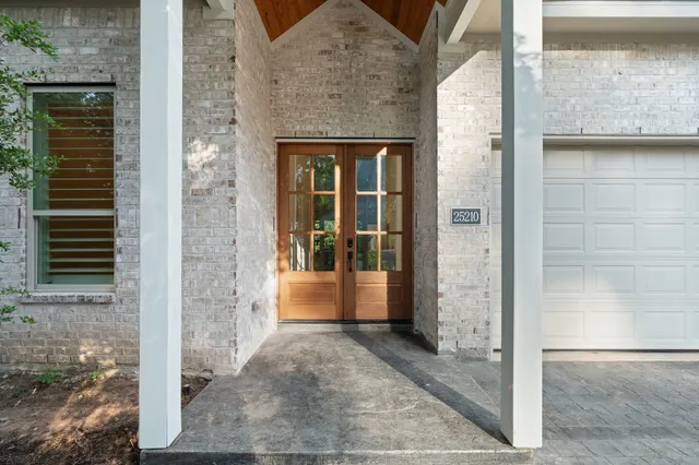 a view of a entryway of the house