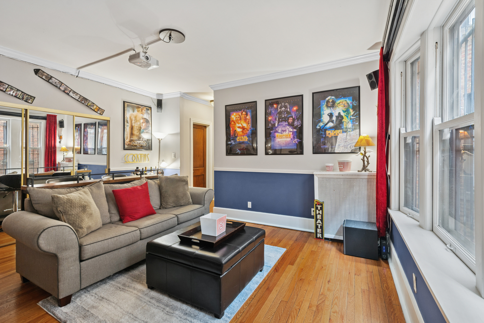 559 West Aldine Avenue, Unit 2 Chicago, IL 60657 - Photo 14 of 23 a living room with furniture and a rug