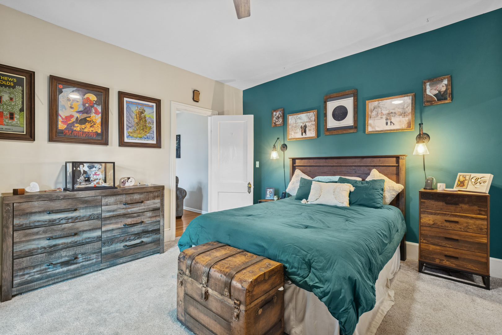 559 West Aldine Avenue, Unit 2 Chicago, IL 60657 - Photo 9 of 23 a bedroom with a bed and a cabinet