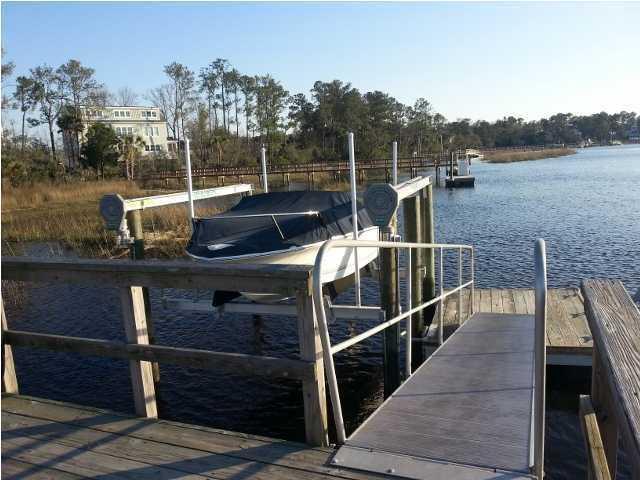 1778 Bergenfield Road Mount Pleasant, SC 29466 - Photo 7 of 12 1778 Bergenfield Boat
