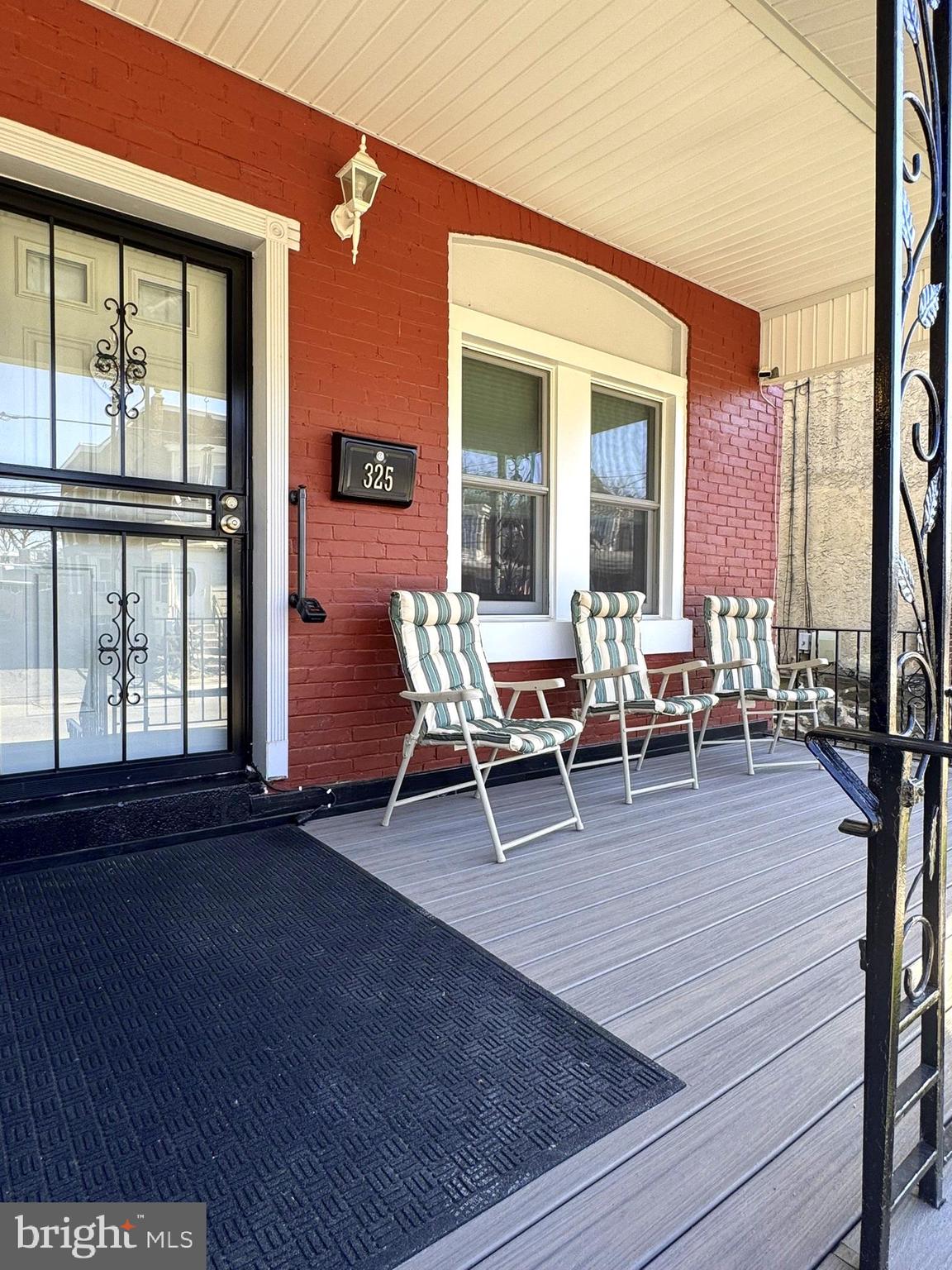 325 East 20th Street Chester, PA 19013 - Photo 1 of 40