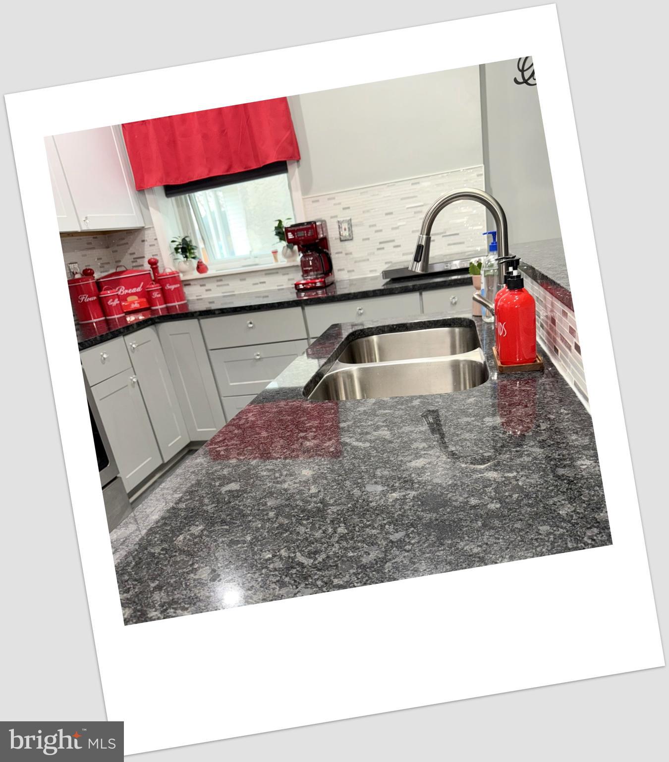 325 East 20th Street Chester, PA 19013 - Photo 11 of 40