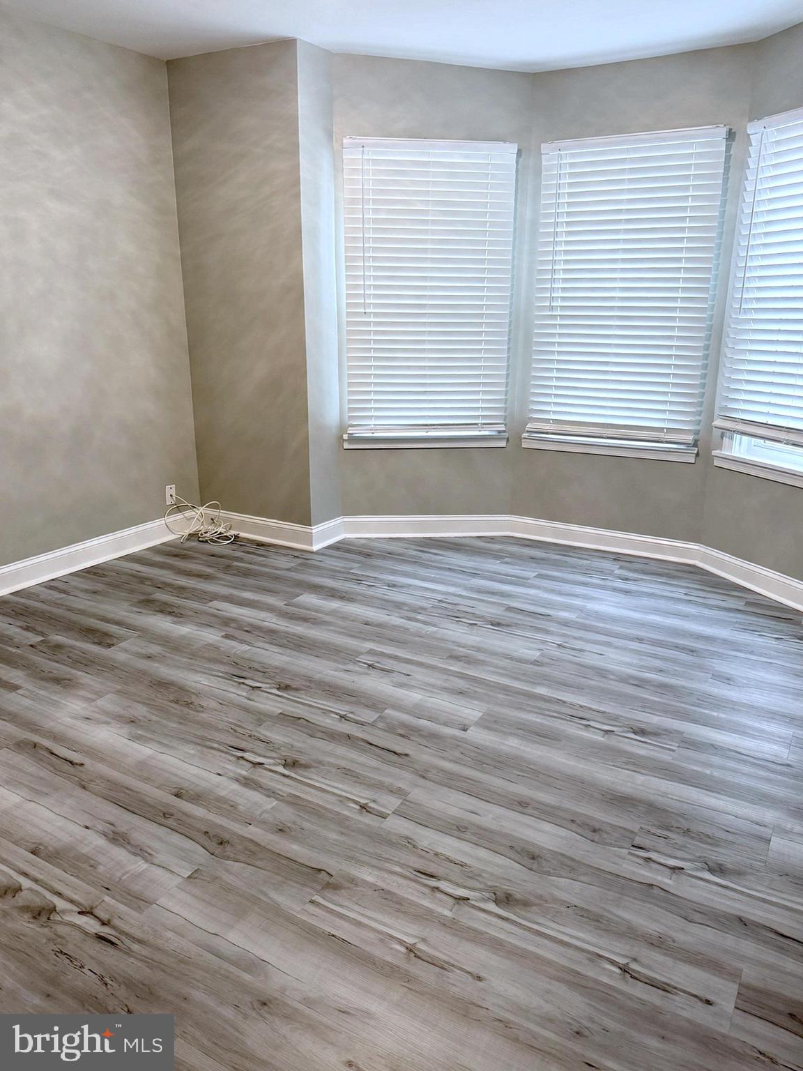 325 East 20th Street Chester, PA 19013 - Photo 19 of 40