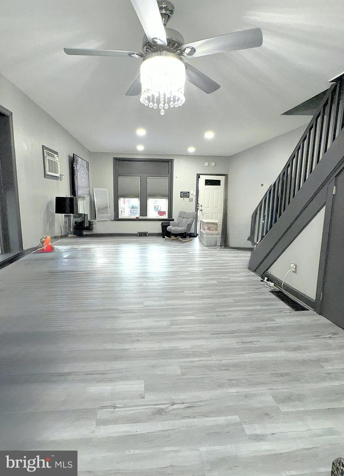 325 East 20th Street Chester, PA 19013 - Photo 6 of 40