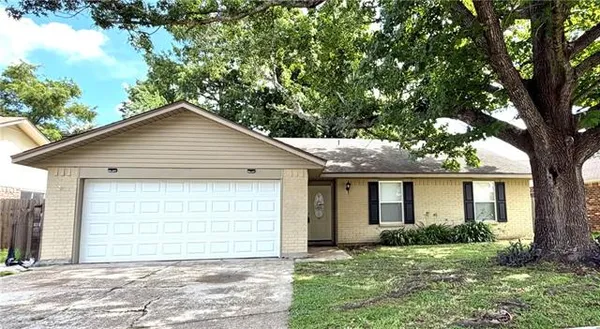 $259,000 | 2748 Chenier Street, Marrero, LA 70072