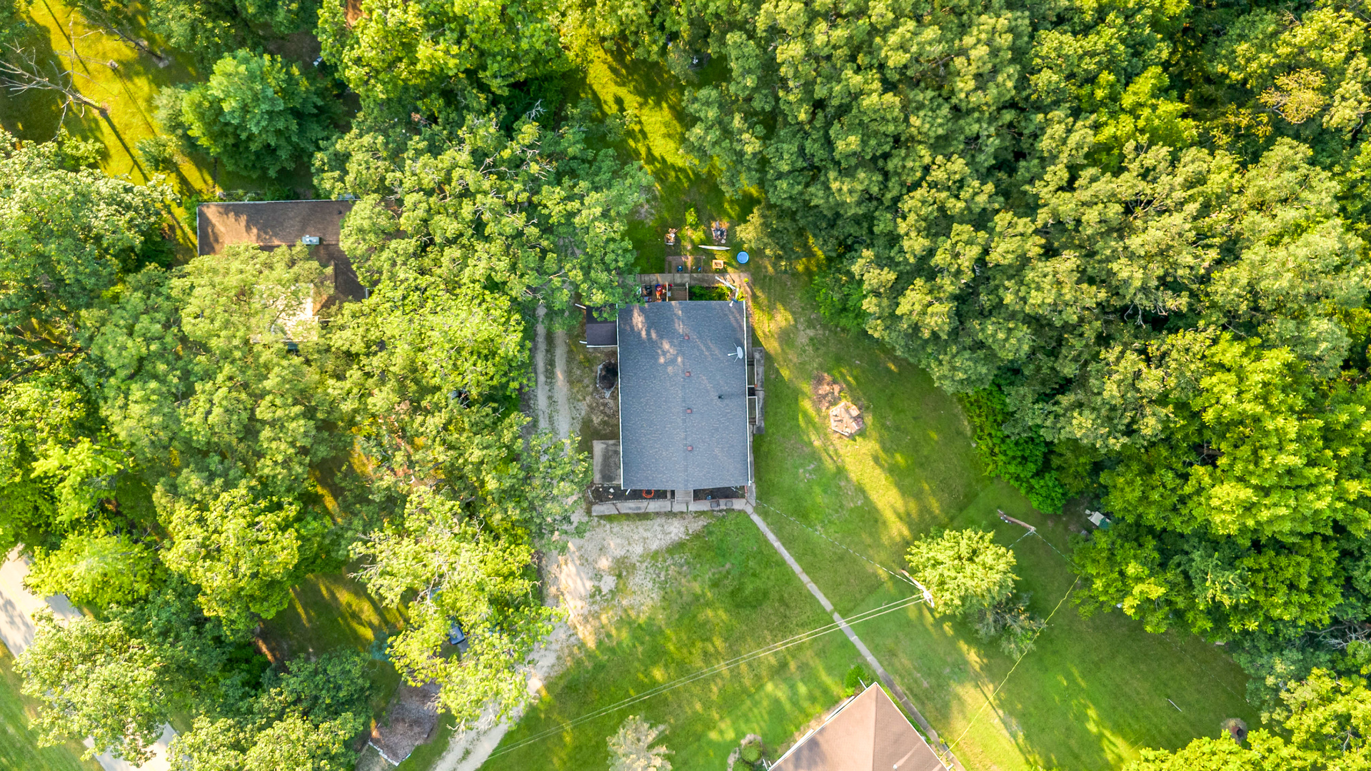 2563 North 3653rd Road Sheridan, IL 60551 - Photo 5 of 16 Gallery Image 5