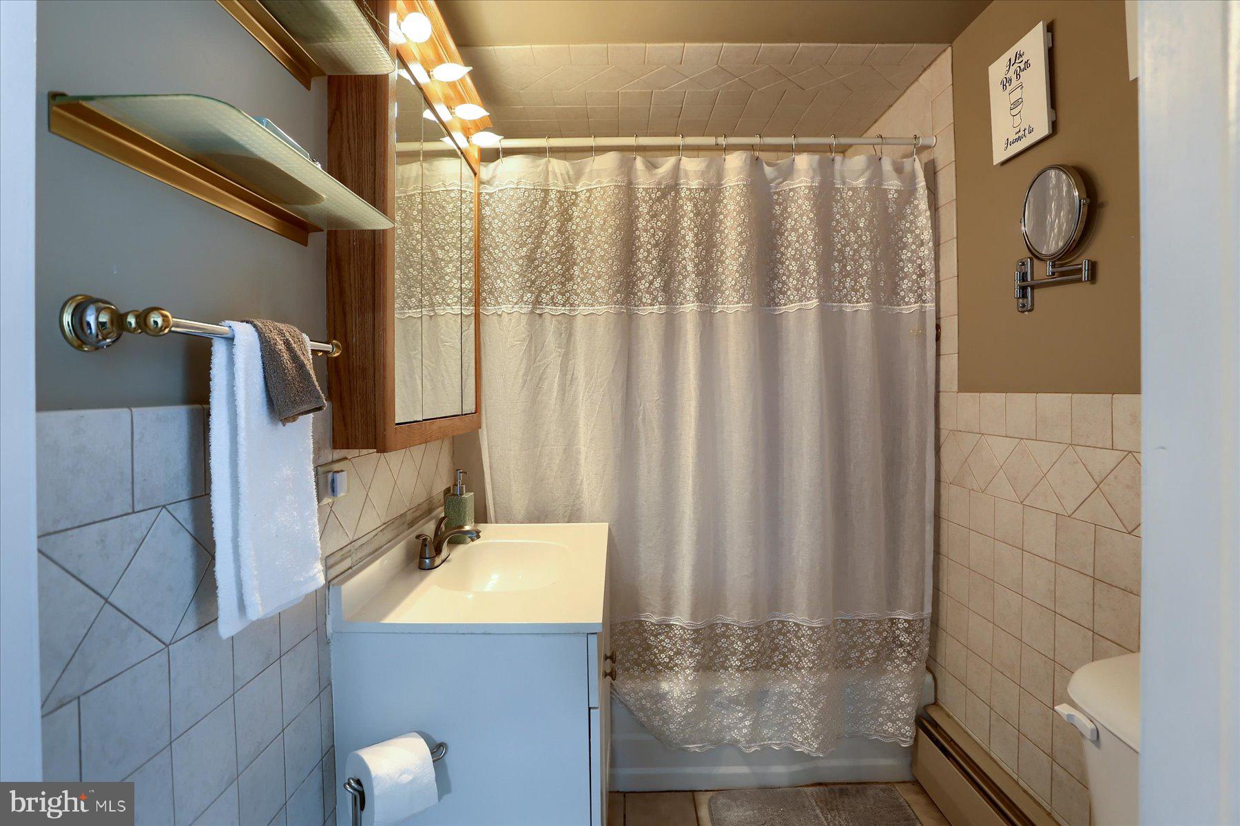 88 Powells Valley Road Halifax, PA 17032 - Photo 13 of 21 Bathroom