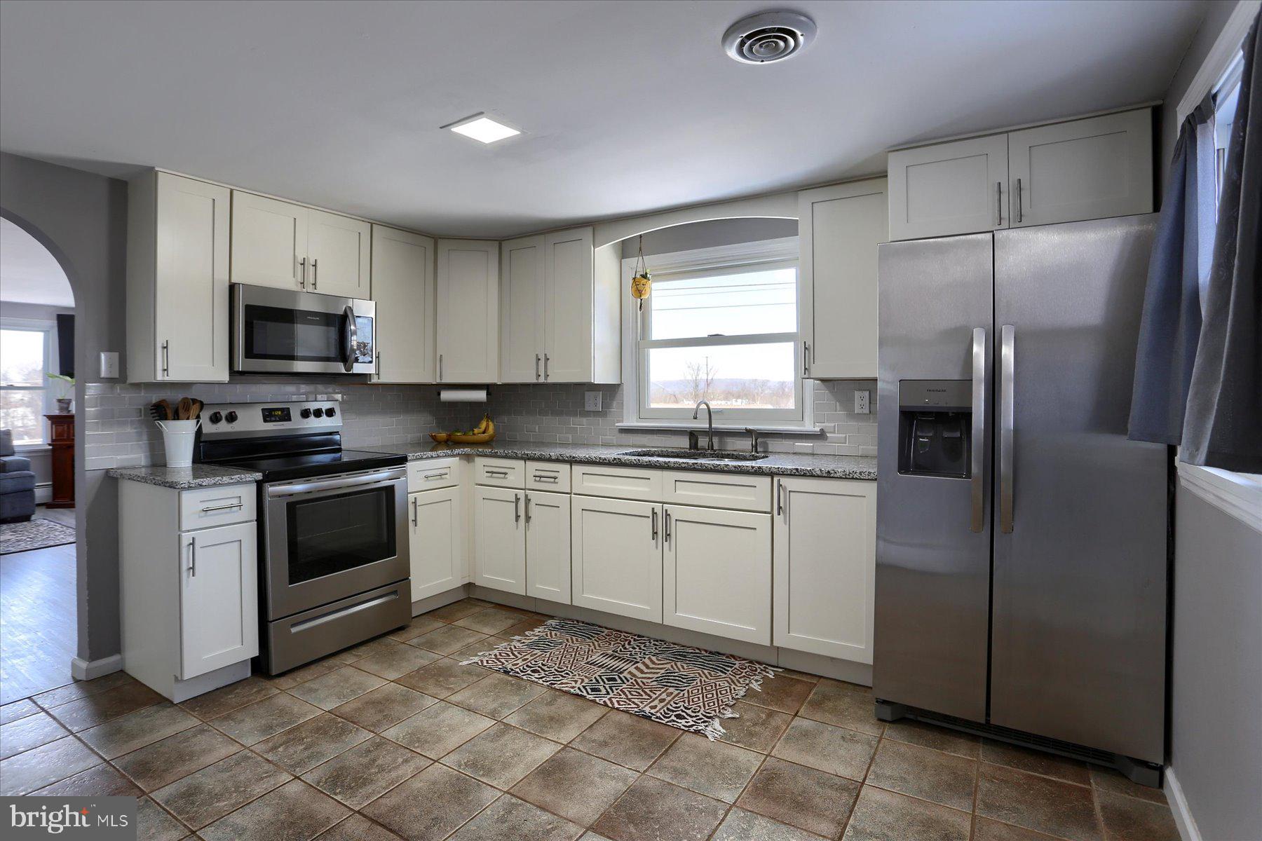 88 Powells Valley Road Halifax, PA 17032 - Photo 5 of 21 Kitchen