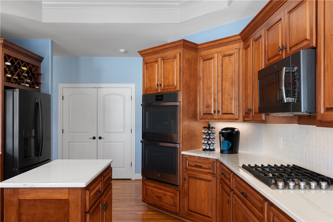 613 Lighthouse Court Seneca, SC 29672 - Photo 18 of 50