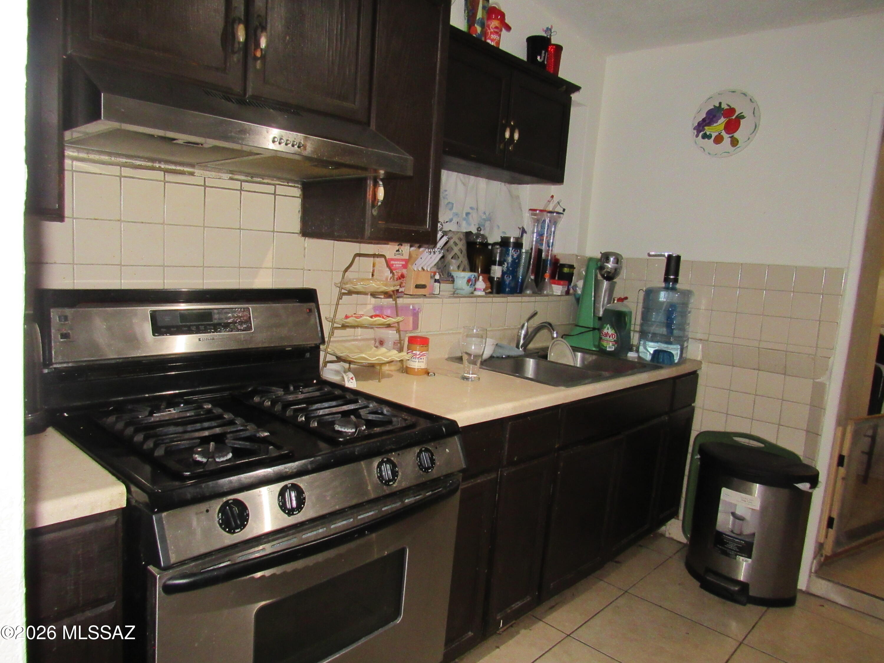266 West Elm Street Nogales, AZ 85621 - Photo 10 of 25 Kitchen