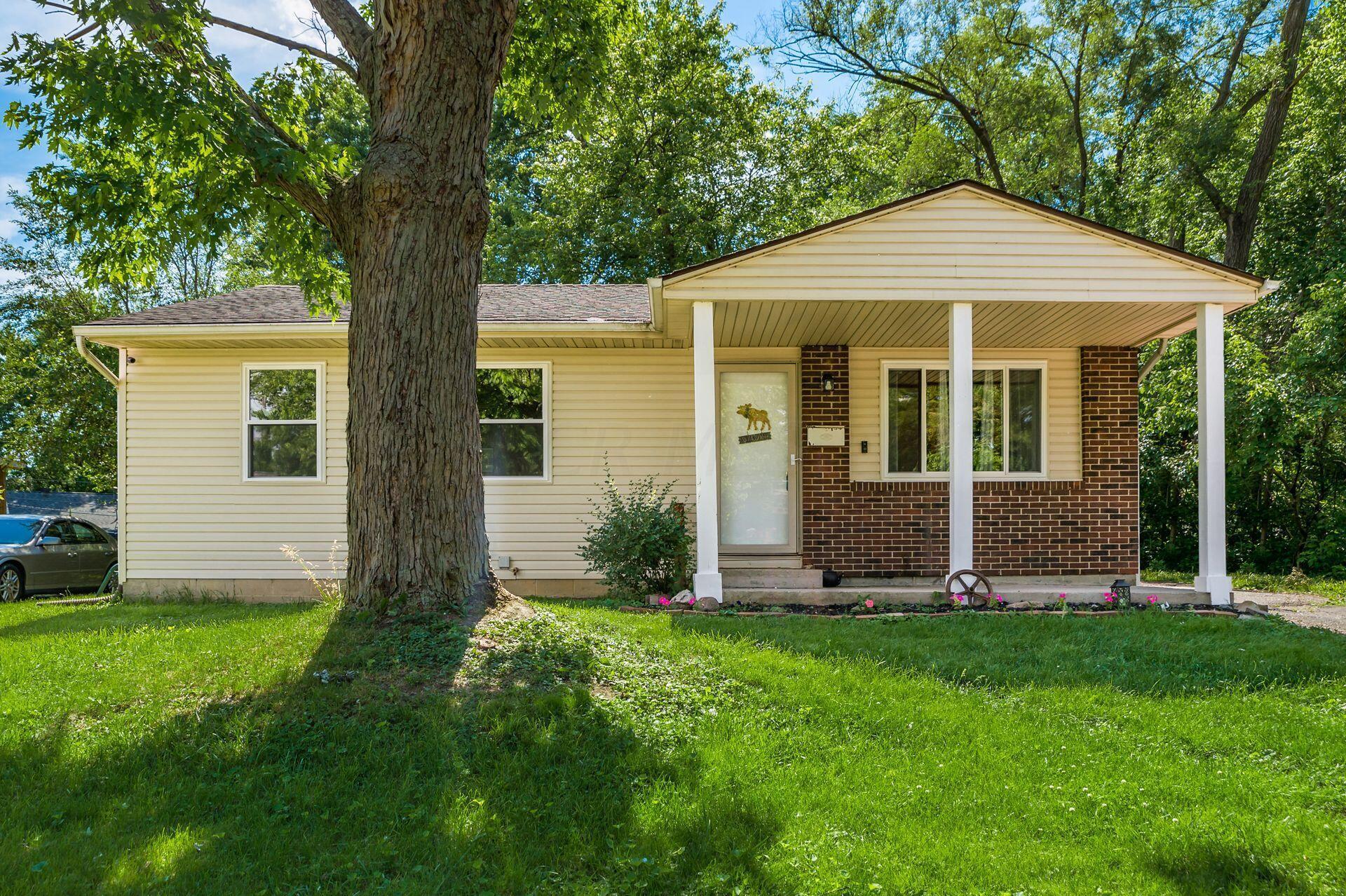 3307 Arnsby Road Columbus, OH 43232 - Photo 3 of 34 005_e9fbd9d_W Arnsby Rd-077-2