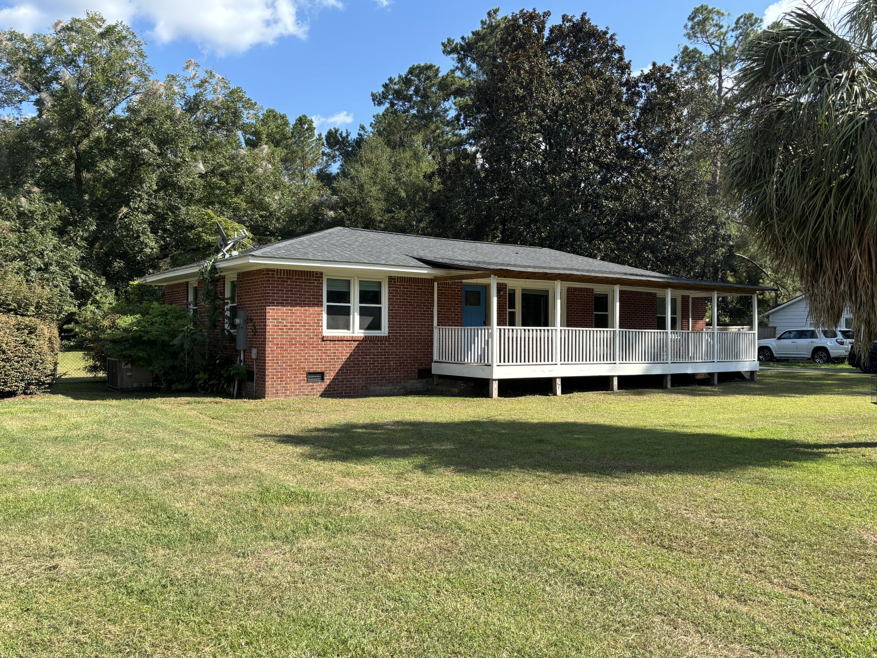 708 County Rd S-18-61 St. George, SC 29477 - Photo 2 of 19 IMG_4389