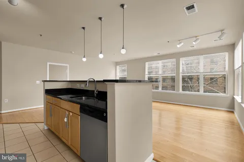 $2,790 | 1201 East-West Highway, Unit 238, Silver Spring, MD 20910