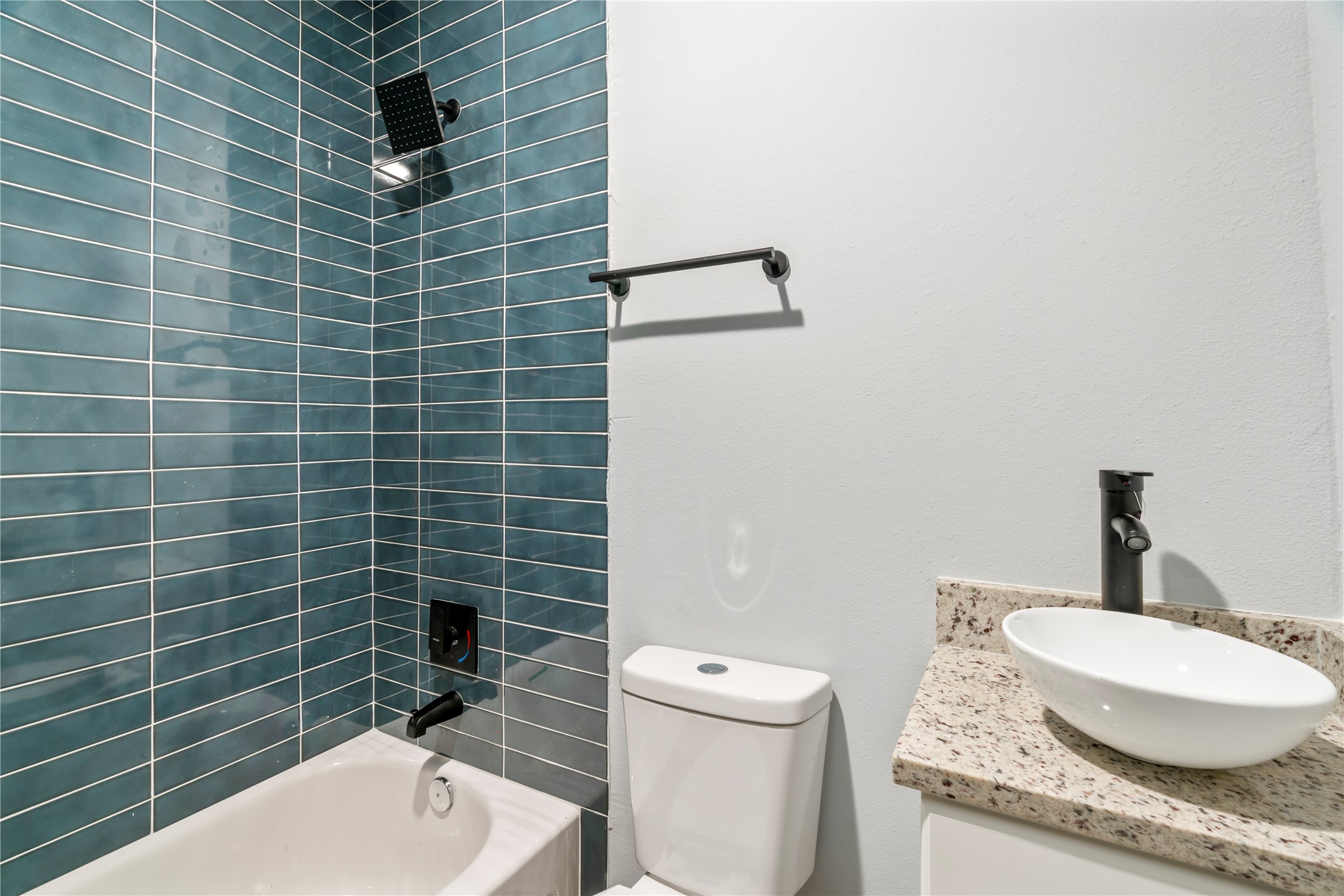 305 Roberts Street, Unit 8 Houston, TX 77003 - Photo 5 of 7 Example of bathroom