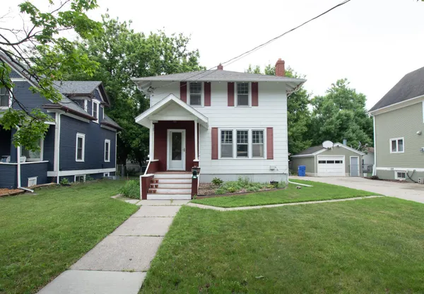 $235,000 | 1033 12th Street North, Fargo, ND 58102