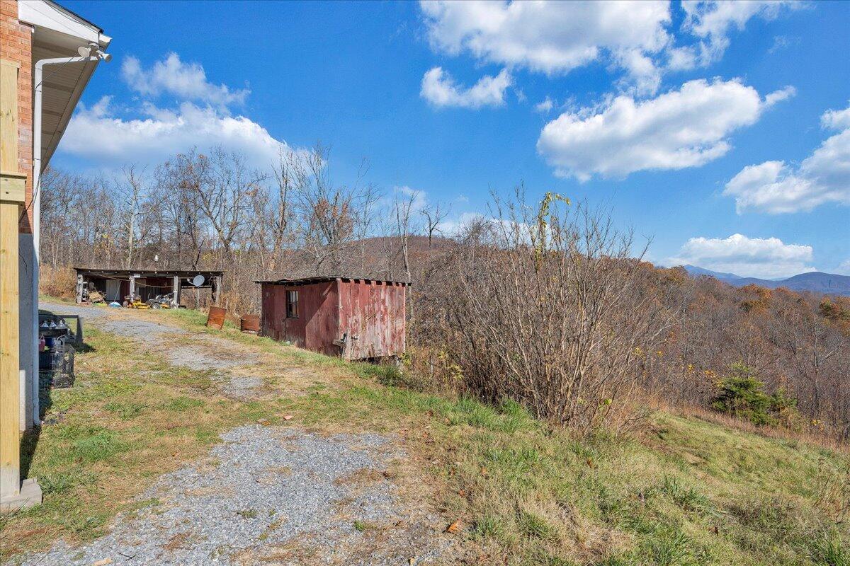1891 Fosters Knob Road Blue Ridge, VA 24064 - Photo 23 of 36 25-MIB07326