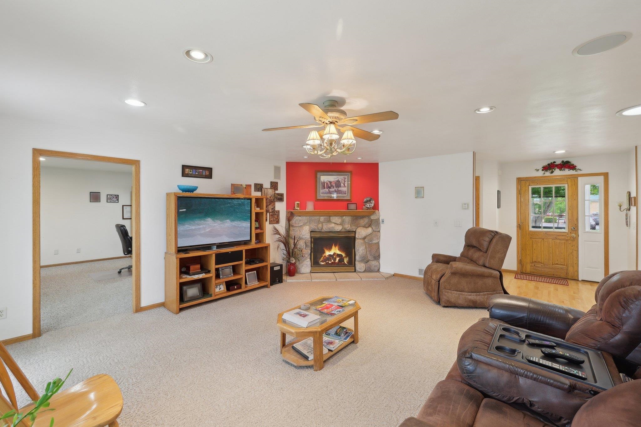 161 East Pine Street Lake Mills, WI 53551 - Photo 10 of 56