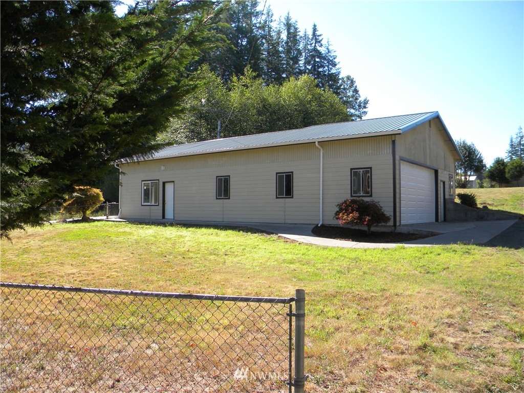 17 Lambert Road Elma, WA 98541 - Photo 3 of 20 Gallery Image 3