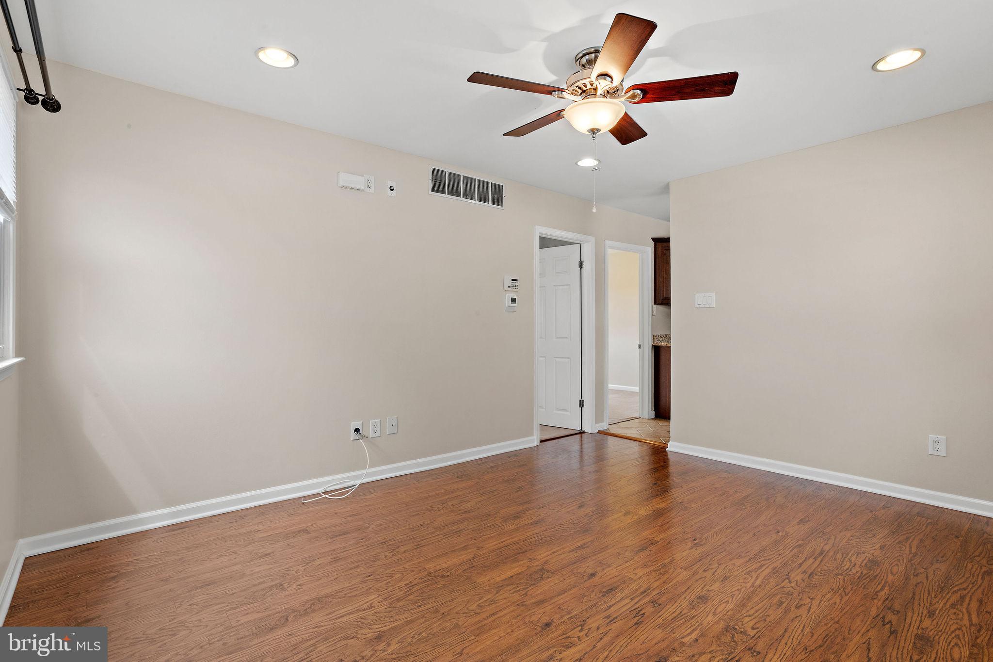 207 Rancocas Avenue Riverside, NJ 08075 - Photo 4 of 29