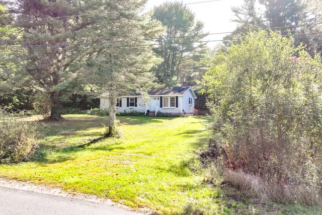 $349,000 | 40 Pineridge Drive, Warren, ME 04864
