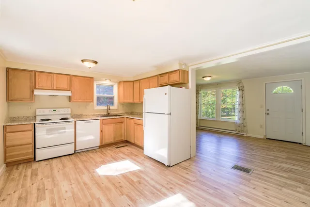 $349,000 | 40 Pineridge Drive, Warren, ME 04864