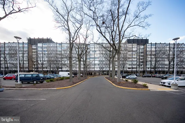 $2,750 | 1311 Delaware Avenue Southwest, Unit SOUTH 231, Washington, DC 20024