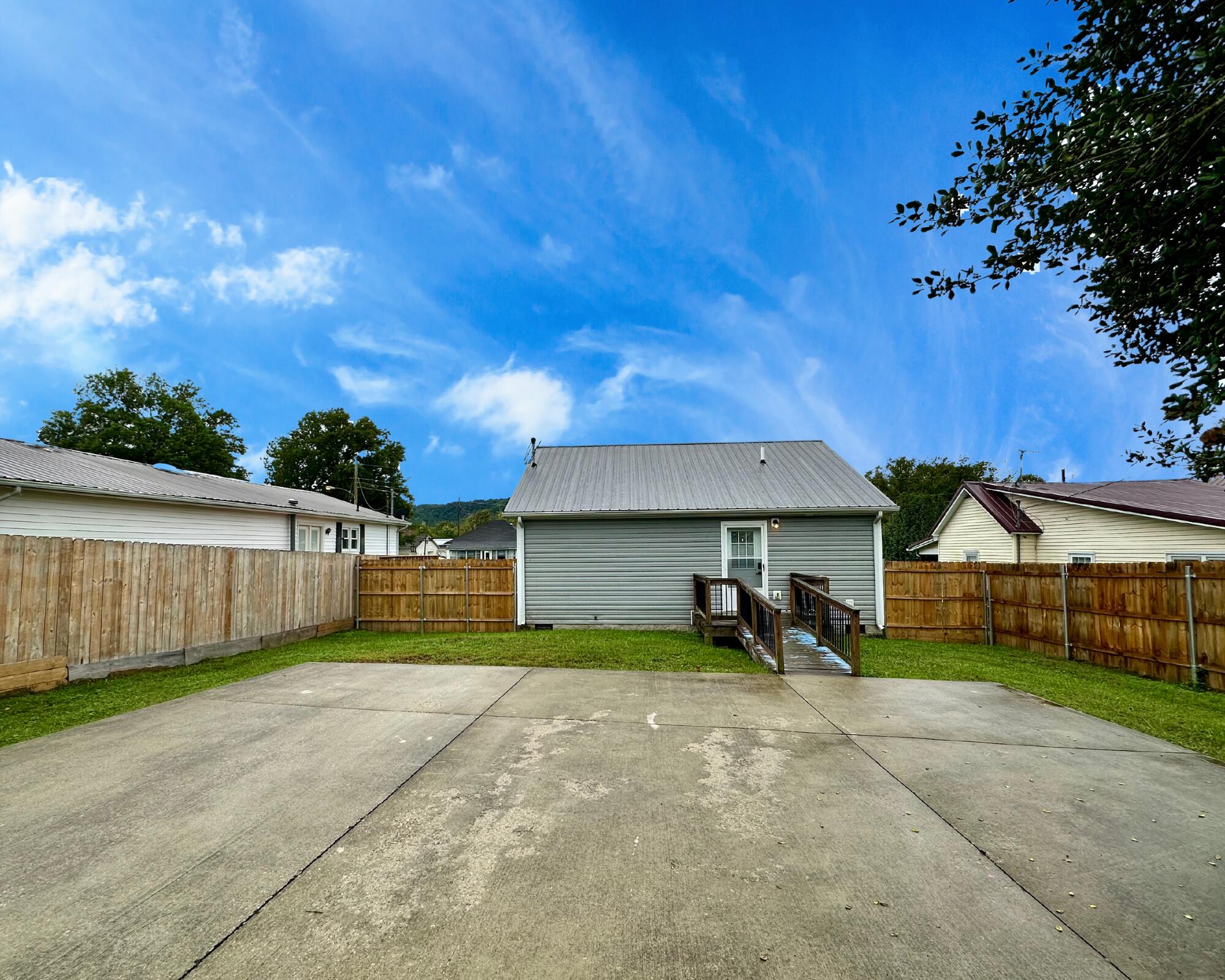 804 Elm Street Ravenna, KY 40472 - Photo 15 of 17 Untitled design (6)