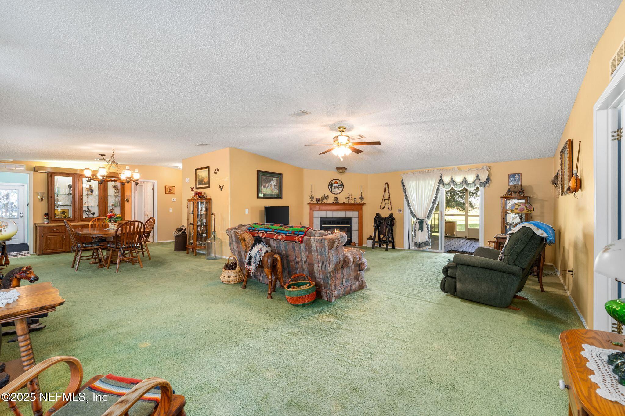 27061 29th Road Branford, FL 32008 - Photo 26 of 49 Living area