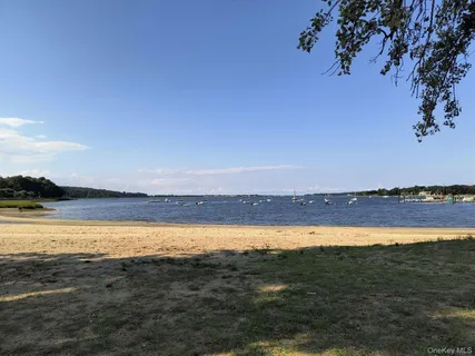 $375,000 | 10 Harbour Lane, Unit 4B, Oyster Bay, NY 11771