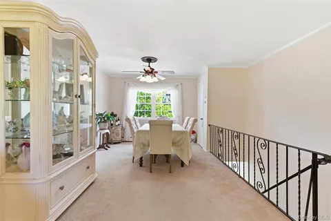 $375,000 | 10 Harbour Lane, Unit 4B, Oyster Bay, NY 11771
