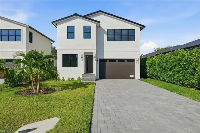 $1,485,000 | 2727 Van Buren Avenue, Naples, FL 34112