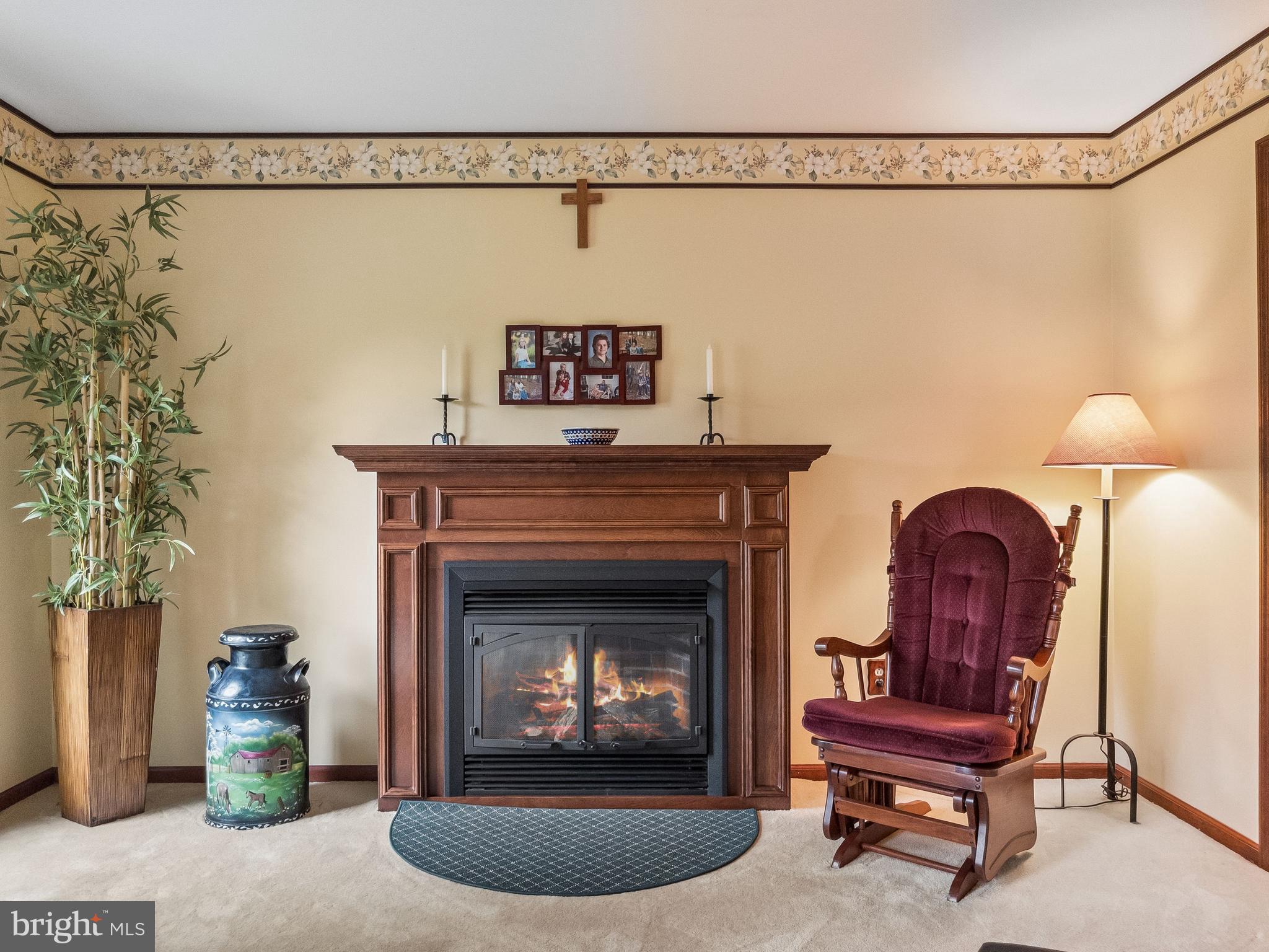 407 Miller Road Reading, PA 19608 - Photo 13 of 37 Formal Living Room
