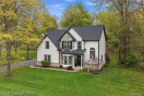 $489,900 | 5361 Universe Avenue, Howell, MI 48843
