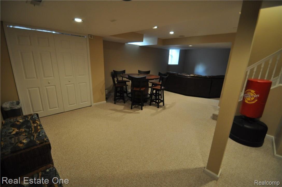 3308 Fulham Drive Rochester, MI 48309 - Photo 31 of 38 32.JPG