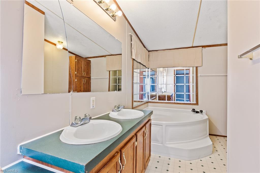 1279 Thayer Road Trinity, NC 27370 - Photo 28 of 37