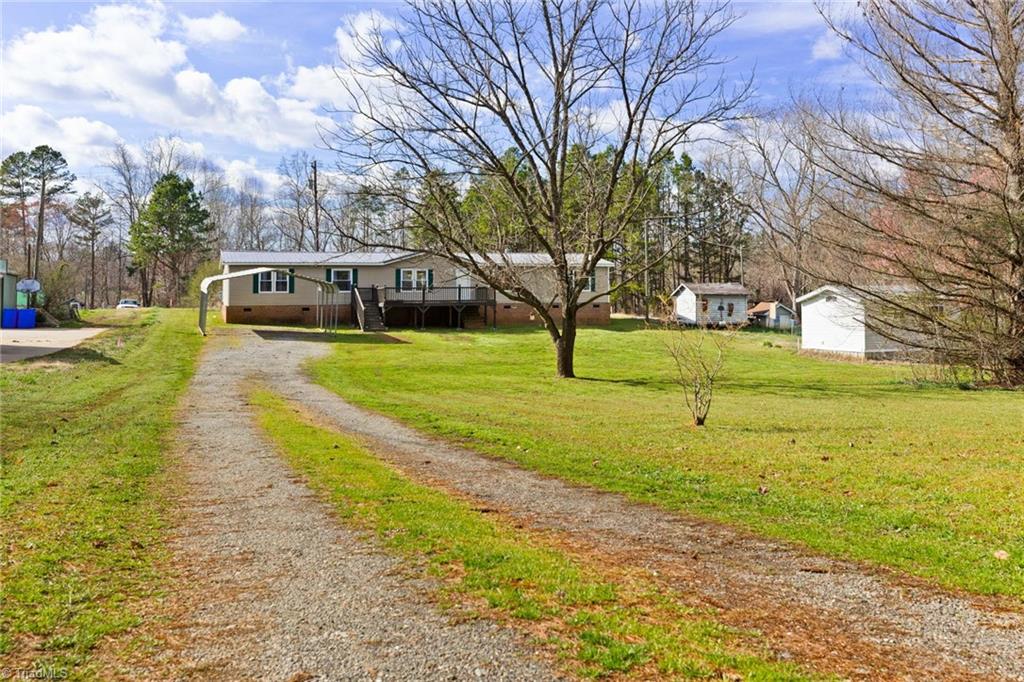 1279 Thayer Road Trinity, NC 27370 - Photo 6 of 37