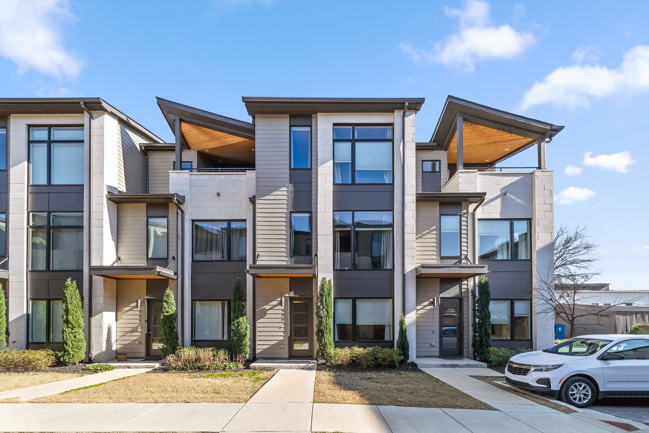 725 Burnside Place Chattanooga, TN 37408 - Photo 1 of 33 01-Burnside-32