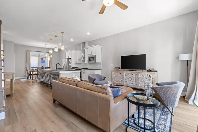 $475,000 | 725 Burnside Place, Chattanooga, TN 37408