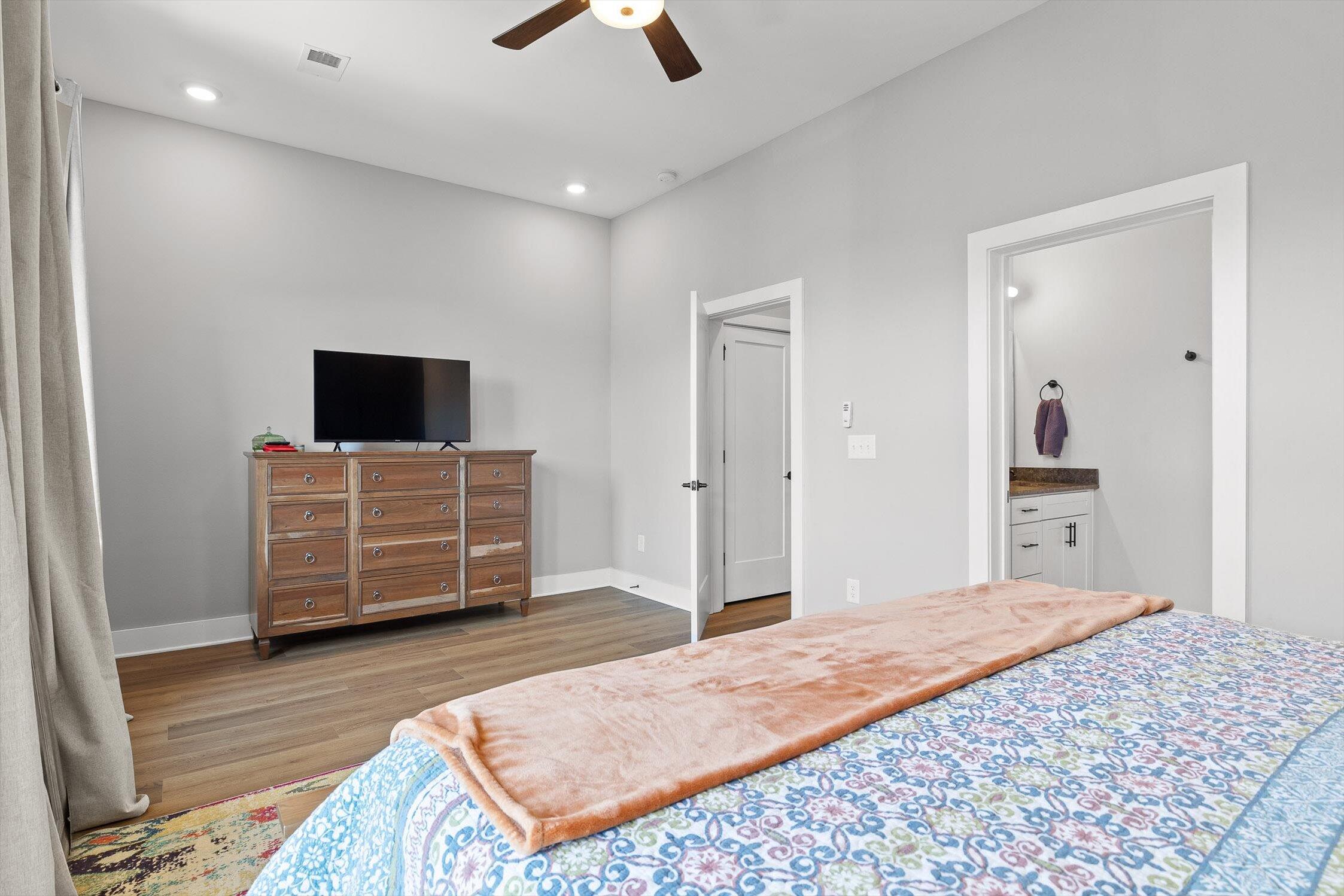 725 Burnside Place Chattanooga, TN 37408 - Photo 27 of 33 21-Burnside-20