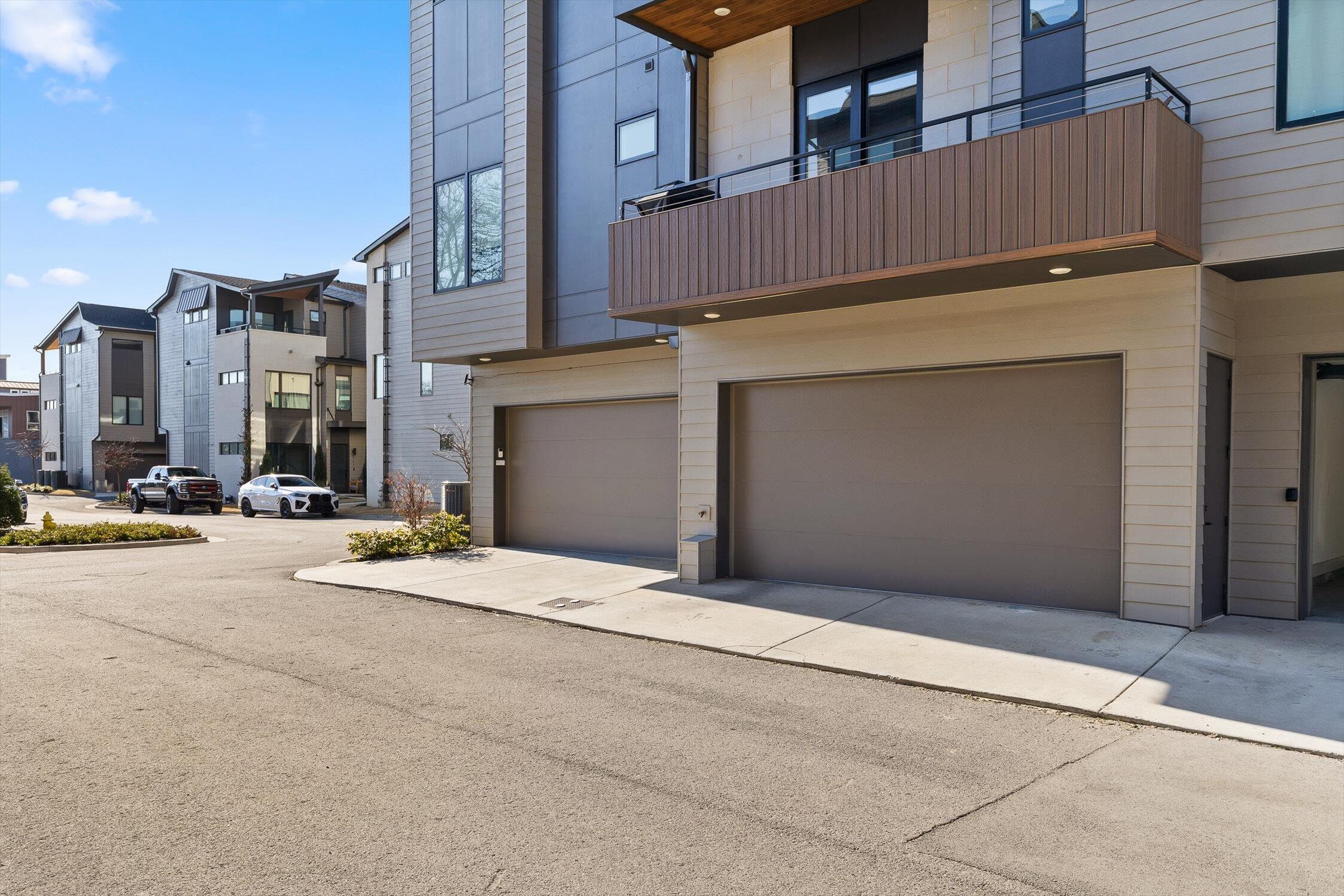 725 Burnside Place Chattanooga, TN 37408 - Photo 4 of 33 35-Burnside-35
