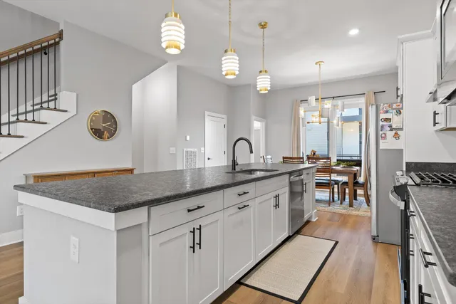 $475,000 | 725 Burnside Place, Chattanooga, TN 37408