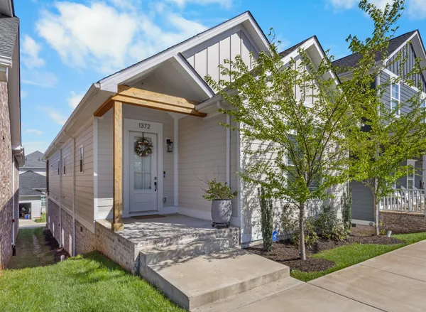 $415,000 | 1372 Hicks Edgen Road, Pleasant View, TN 37146